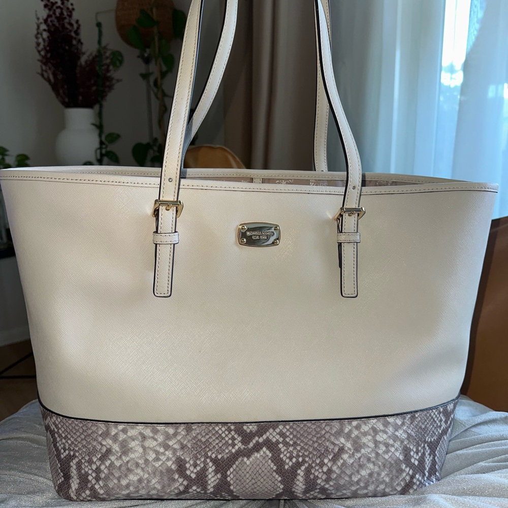 Michael Kors Cream and Brown Shoulder Bag
